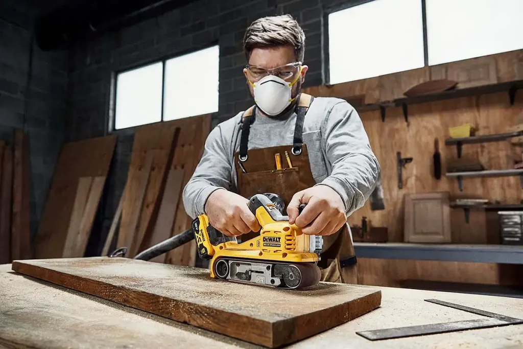 آموزش کار با سنباده نواری