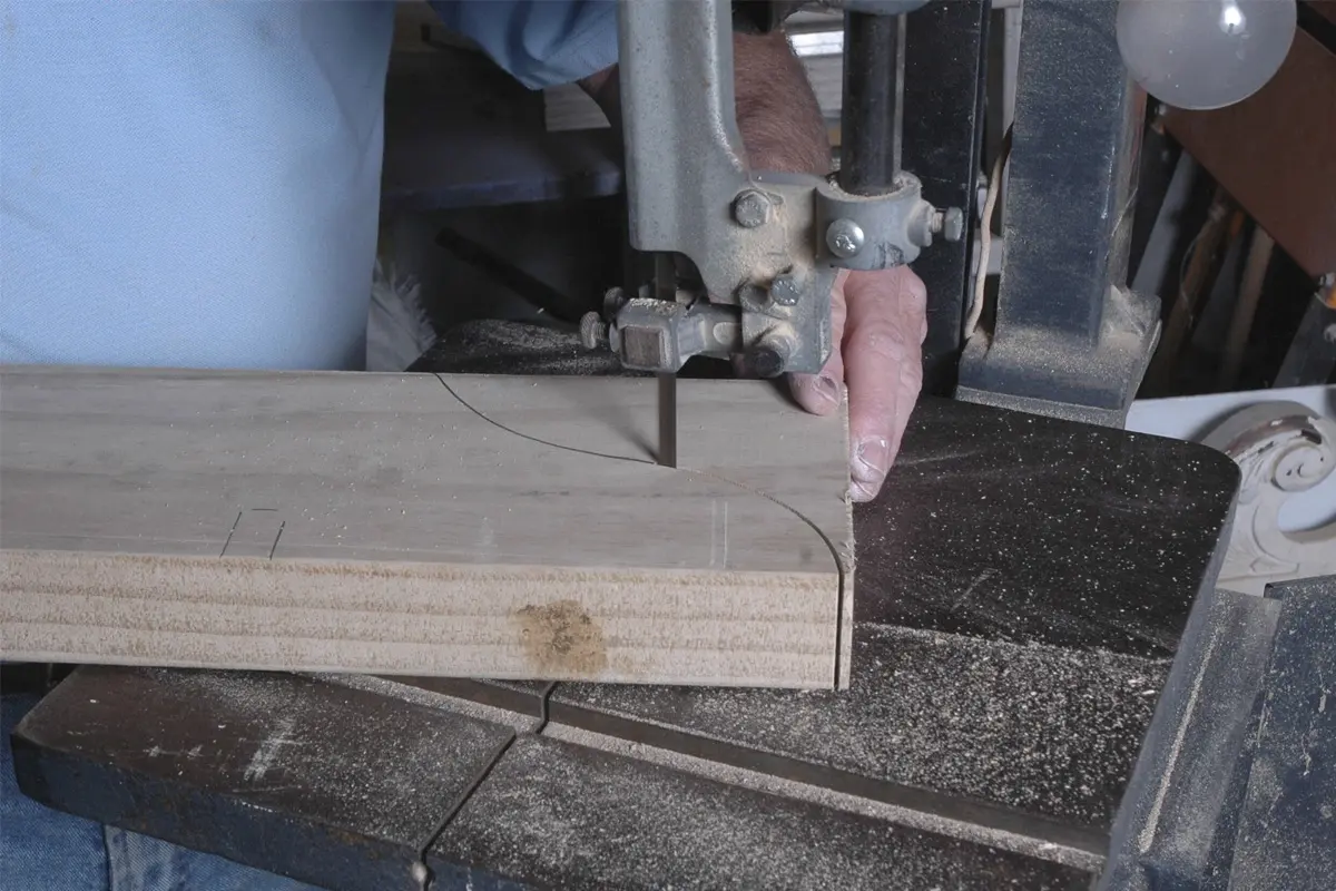 برش منحنی با اره فلکه