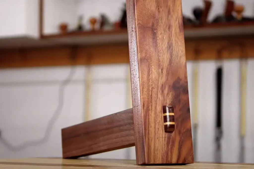 اتصال فاق و زبانه چیست؟