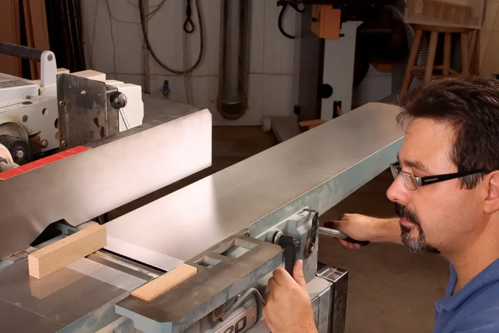 نحوه تعویض تیغه کف رنده