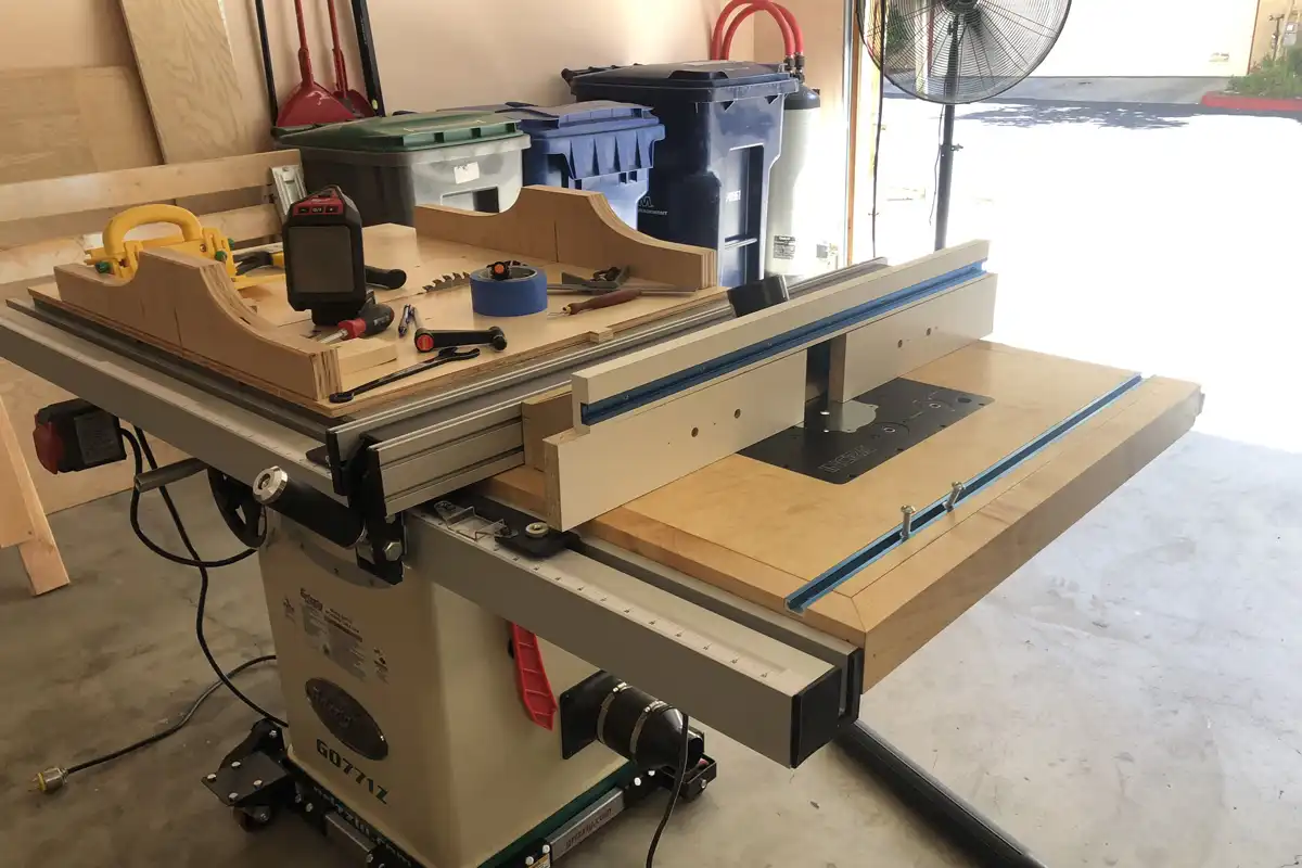 تیغه جدا کننده در اره میزی