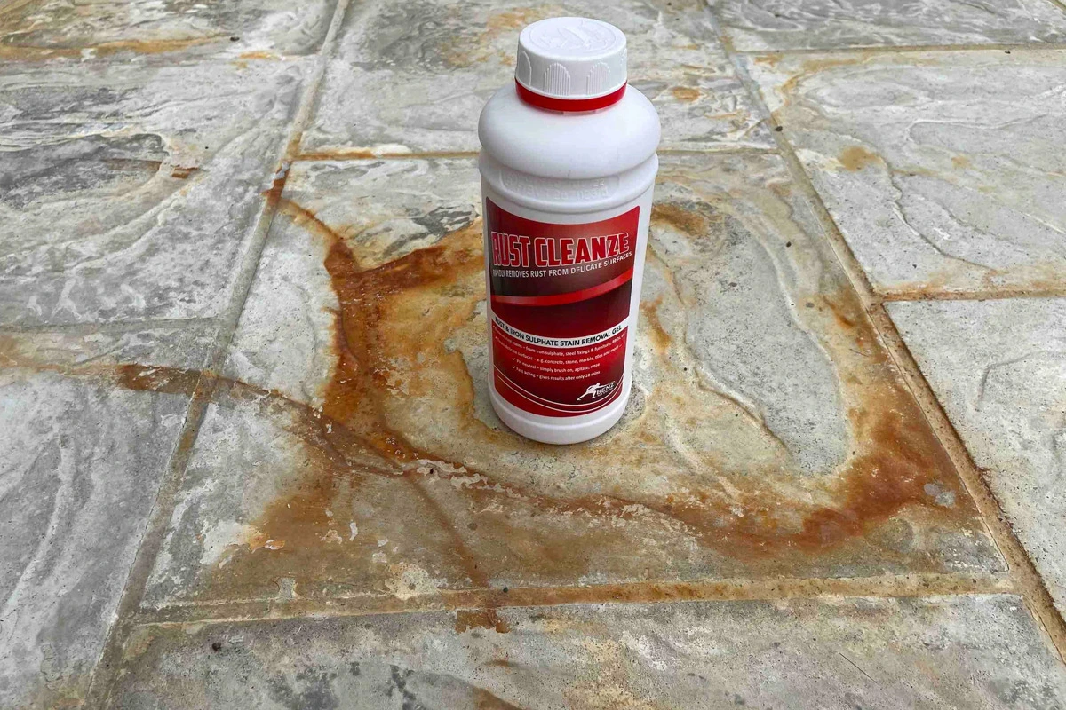 پاک کردن لکه زنگ زدگی از روی سطوح مختلف